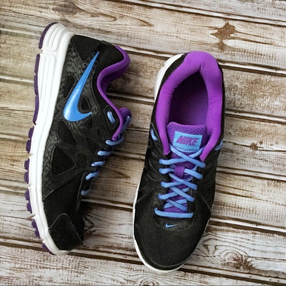 nike revolution 2 purple